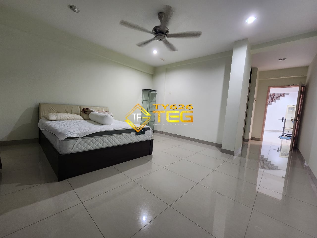 Ah Lai Regency Condo 3 Storey Penthouse - photo 12