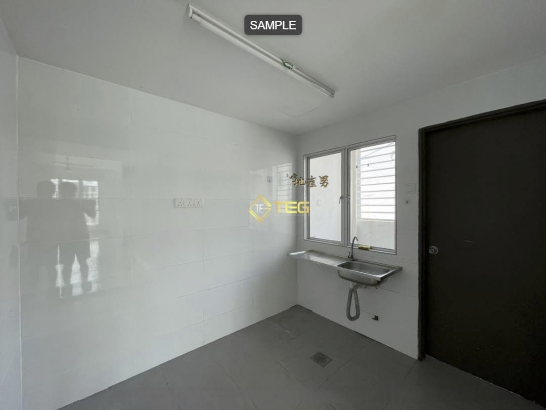 Eric Orchis Apartment - photo 4
