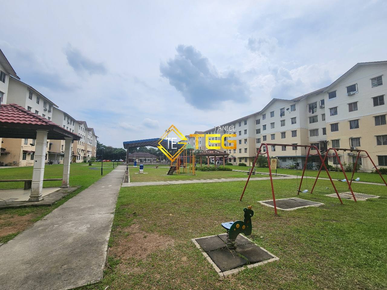 Ah Lai Sri Ayu Apartment - photo 2