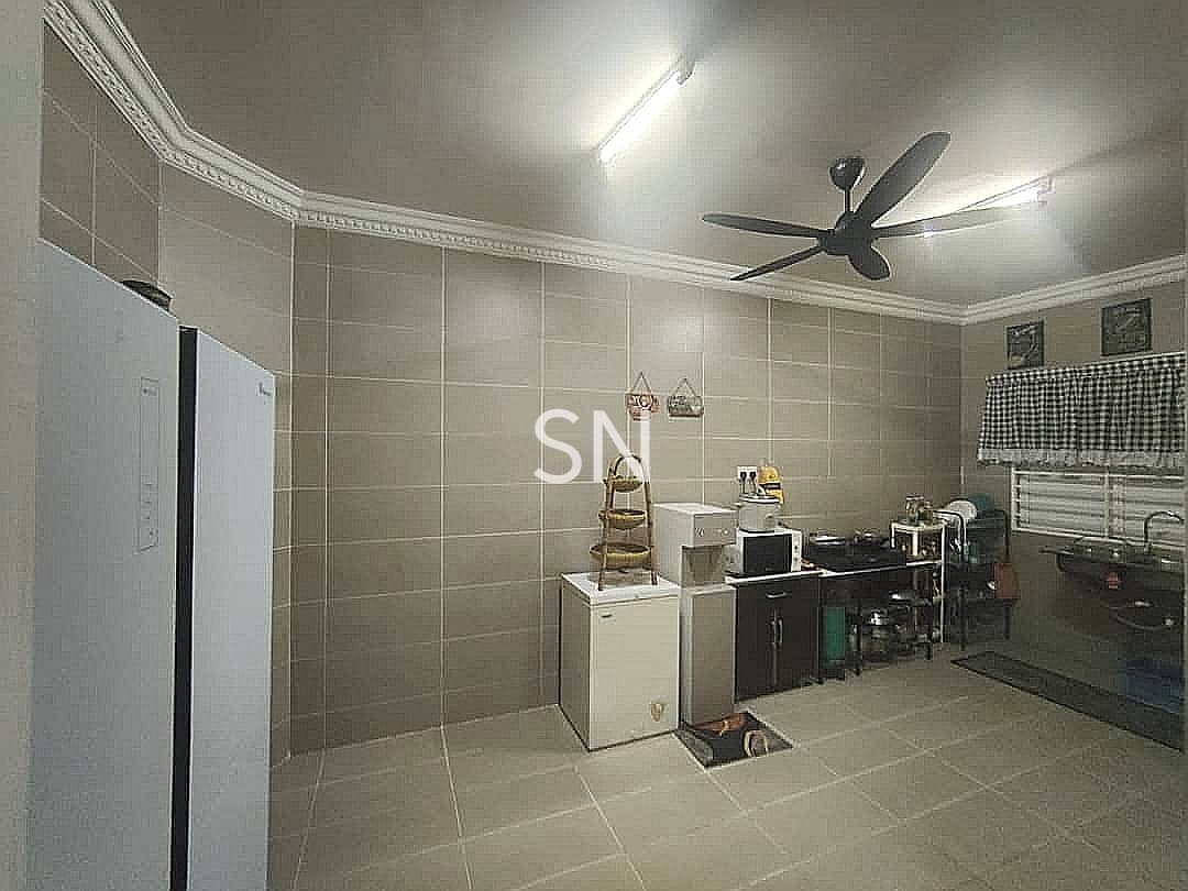 SN 3 Storey House Anjung Sari - photo 4