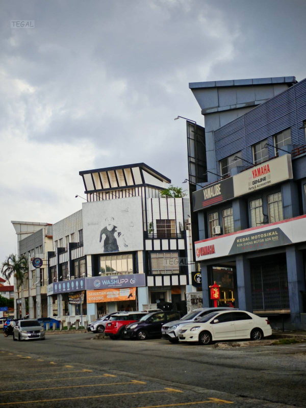 Alex Bayu Tinggi GF Shop - photo 4