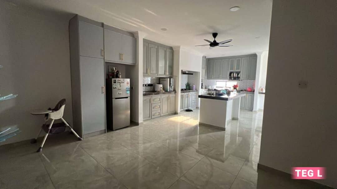 Teg L Bukit Raja 2 sty Corner - photo 2