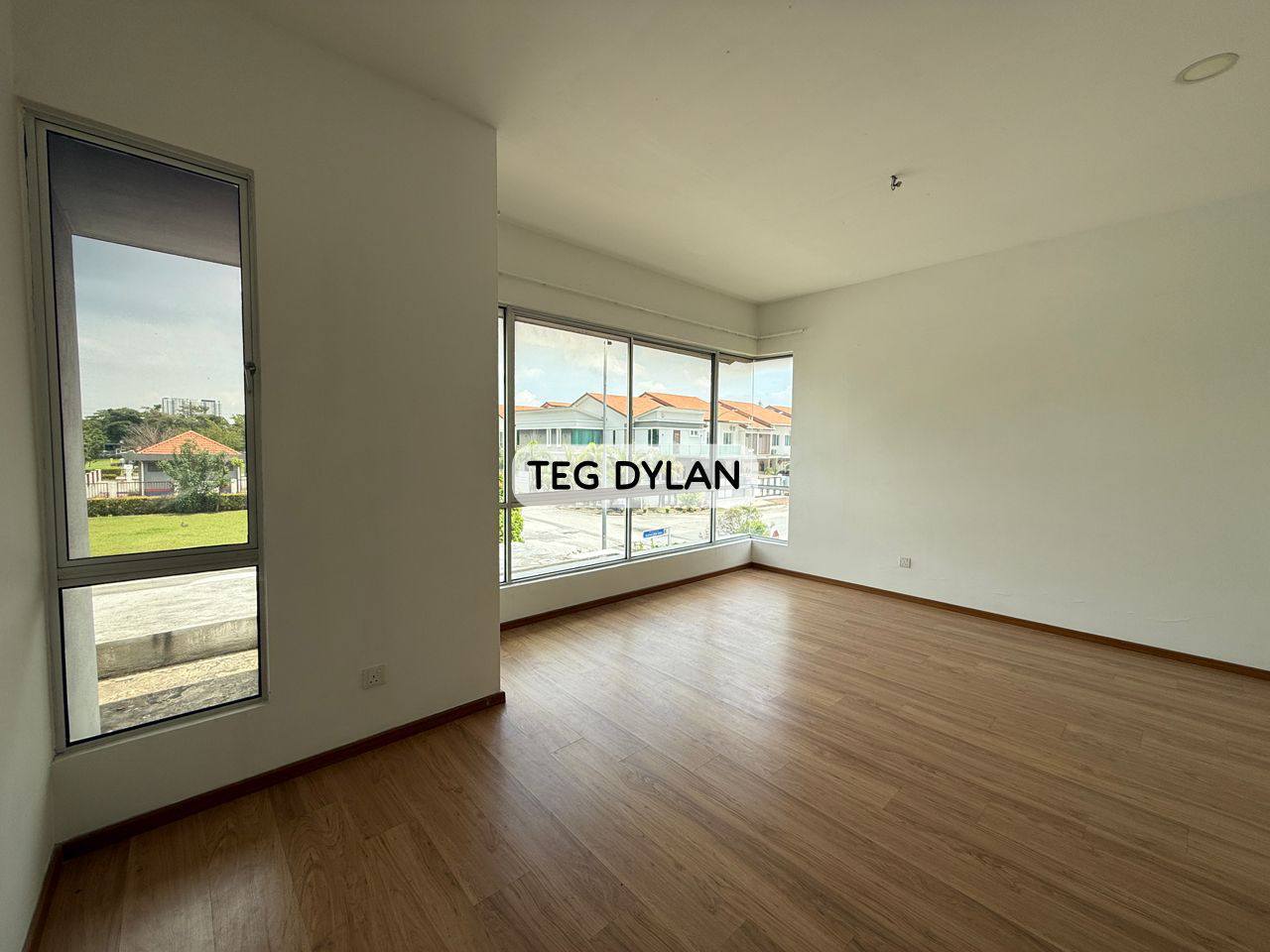Teg Dylan Bayuemas 2sty Corner - photo 10