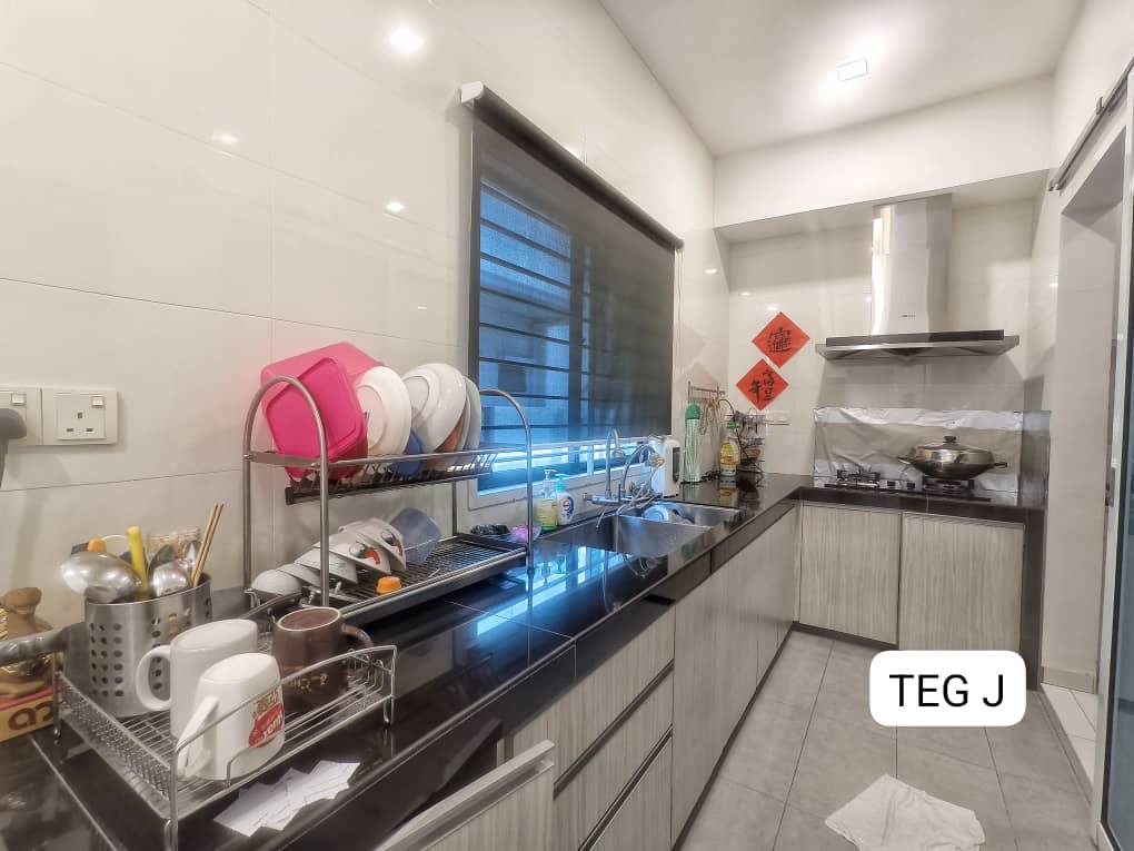 Teg J Avani Bukit Raja 2 sty - photo 4