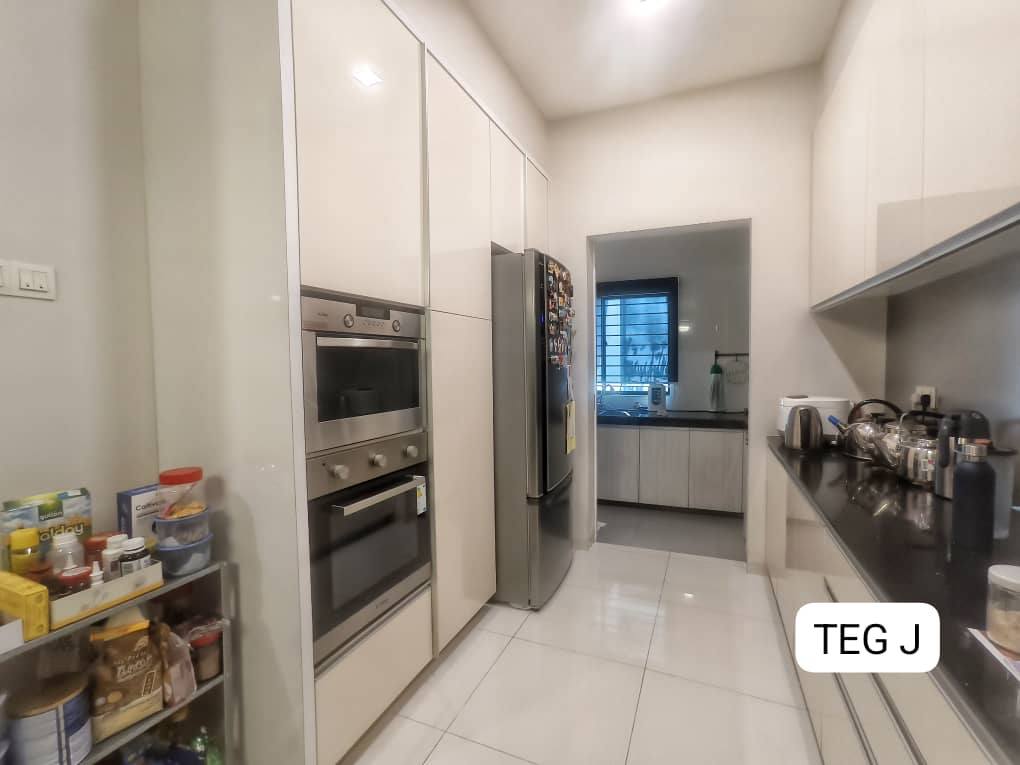 Teg J Avani Bukit Raja 2 sty - photo 11