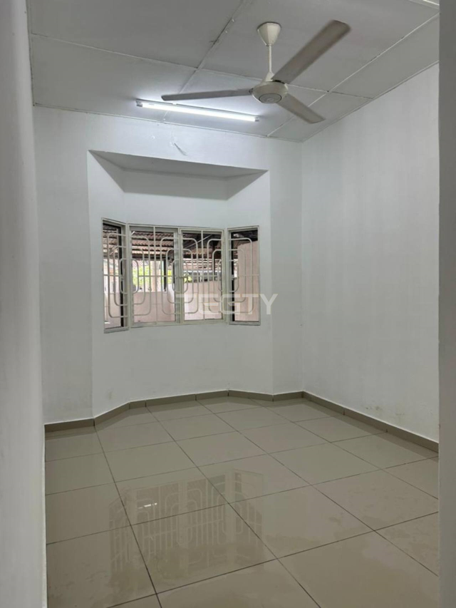 ah lai telok panglima garang 1sty house - photo 2