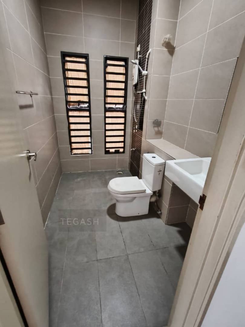 Teg Ash Cogan Bukit Raja 2 sty Endlot - photo 10