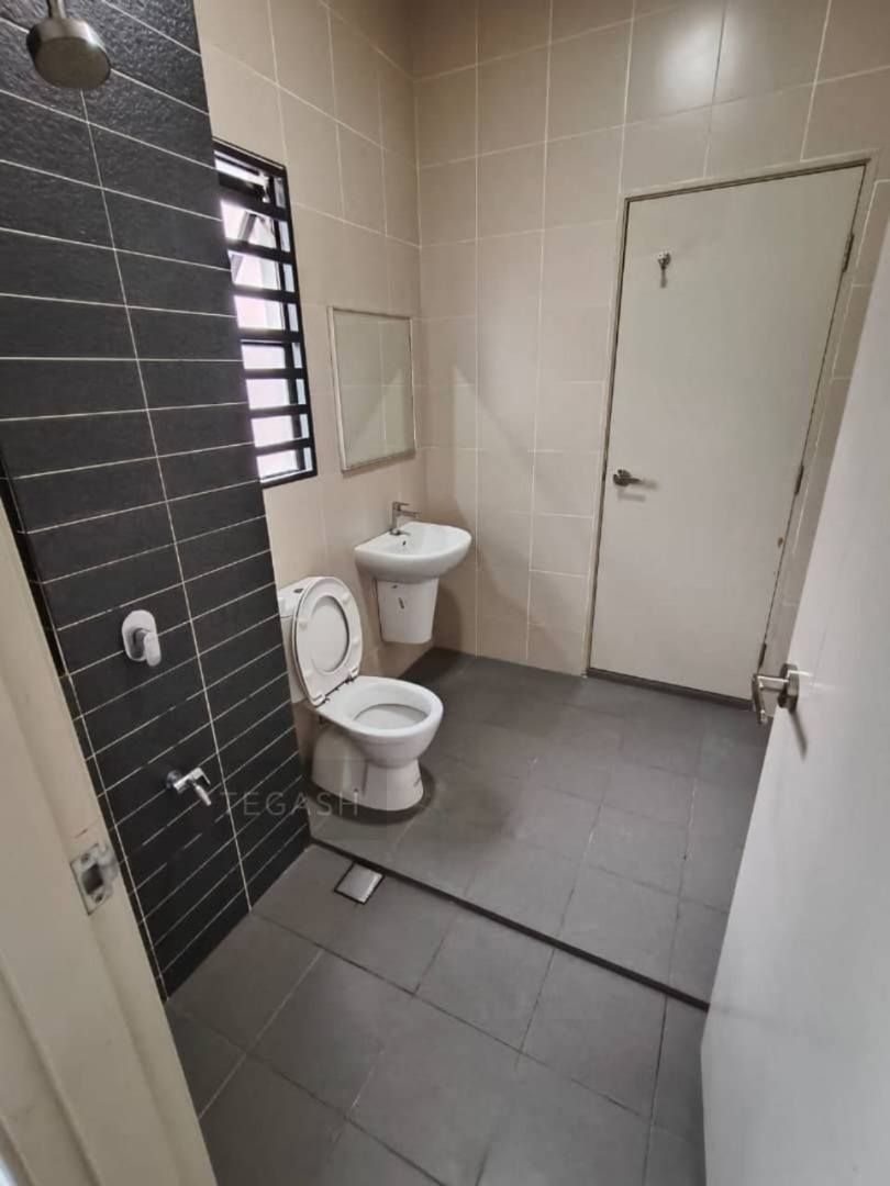 Teg Ash Cogan Bukit Raja 2 sty Endlot - photo 13