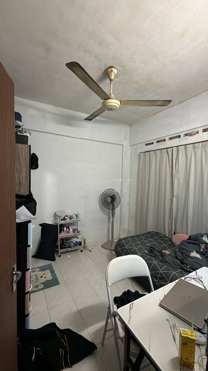 Ah Lai Chi Liung Flat - photo 3