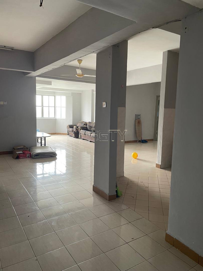 Ah Lai Regency Condo - photo 4