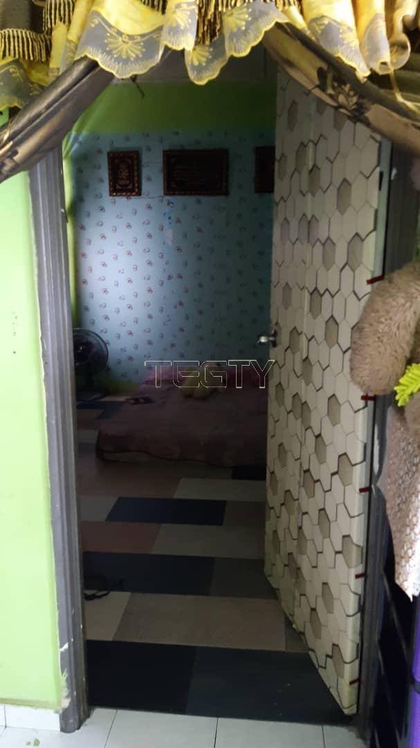 Ah Lai Sri Bayu Apartment - photo 3