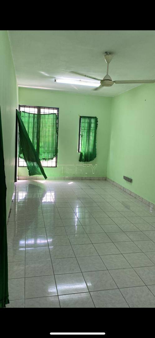 Ah Lai Bukit Tinggi 1 Shop Apartment