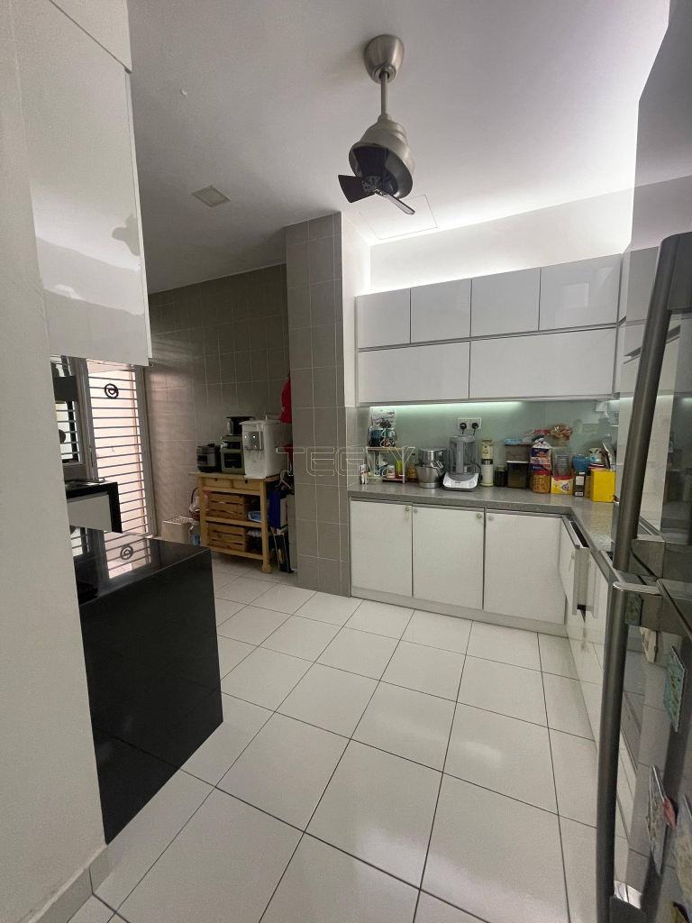 Ah Lai Avani Bukit Raja 2 sty - photo 3