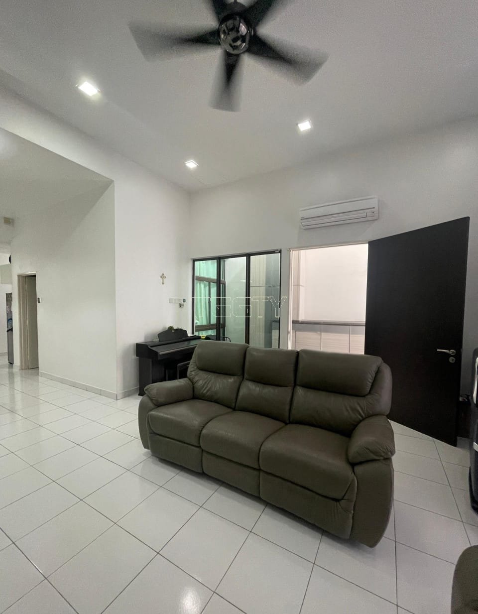 Ah Lai Avani Bukit Raja 2 sty - photo 6
