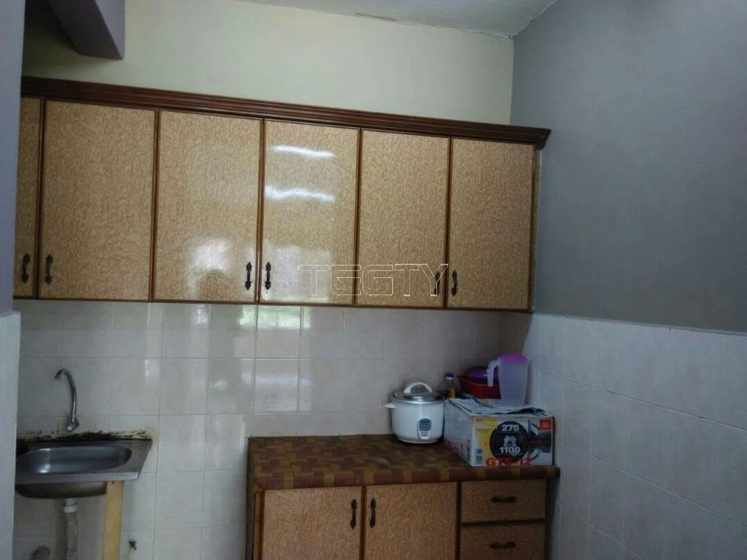 Ah Lai Tropika Apartment - photo 6
