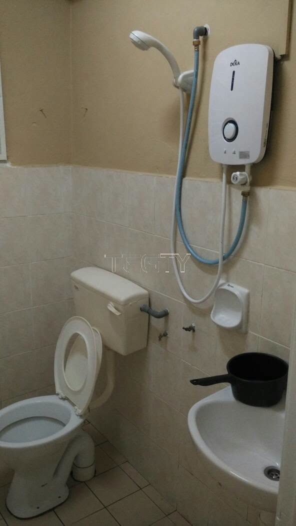 Ah Lai Tropika Apartment - photo 9