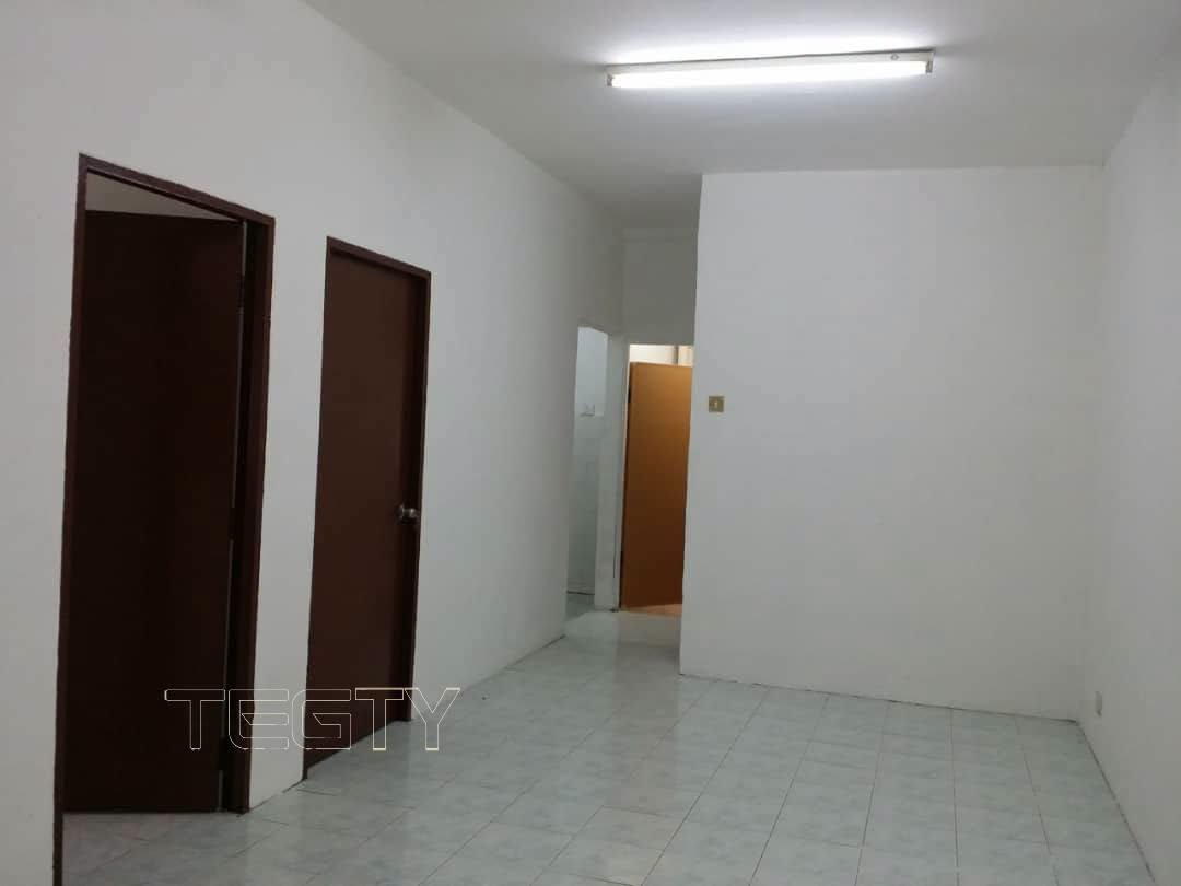 Ah Lai Pangsapuri Pelangi Indah Flat - photo 2