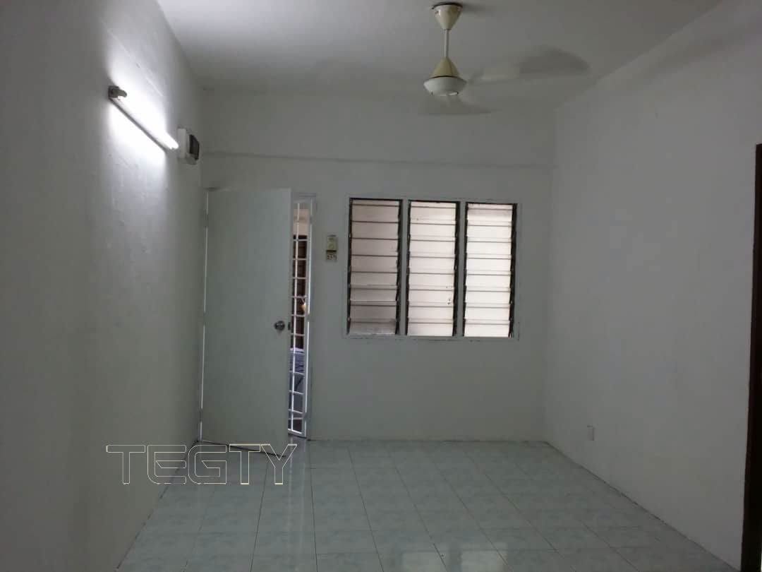 Ah Lai Pangsapuri Pelangi Indah Flat - photo 5