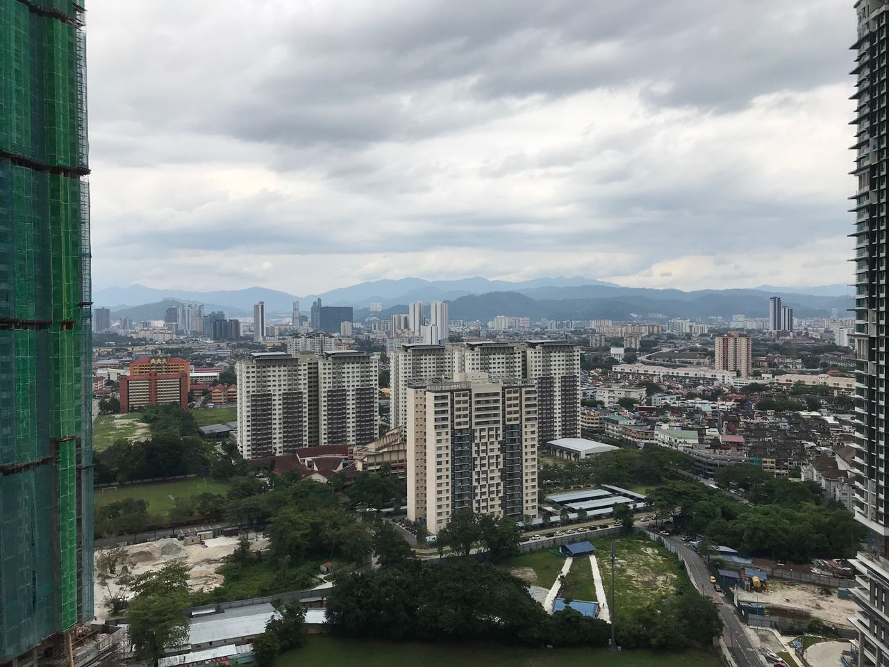 UNA Serviced Apartment - photo 4