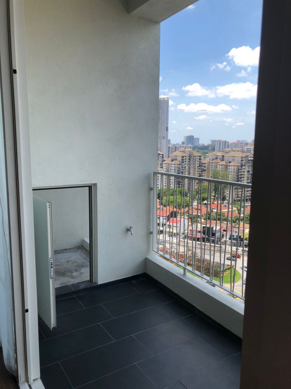 UNA Serviced Apartment - photo 11