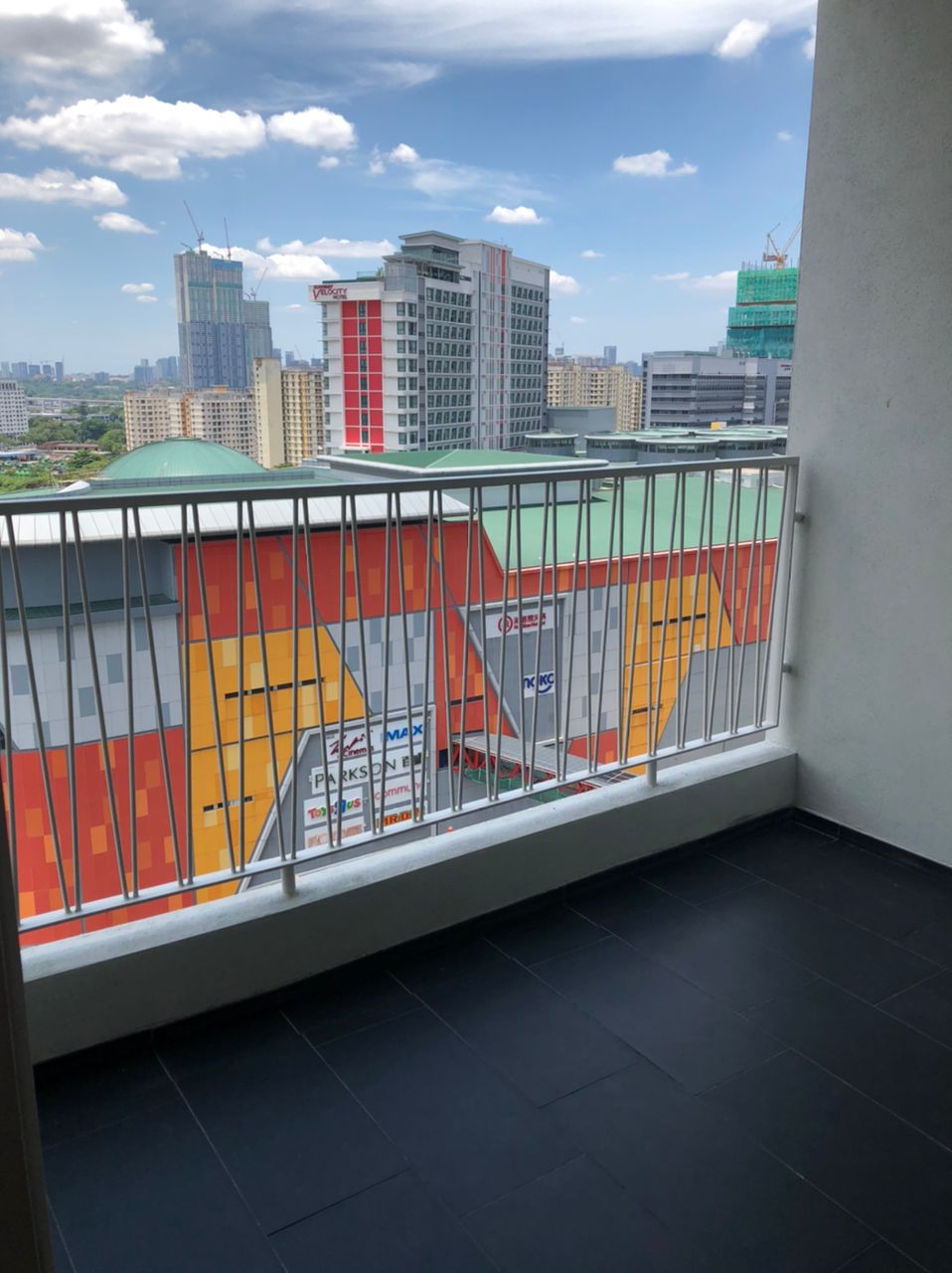 UNA Serviced Apartment - photo 12
