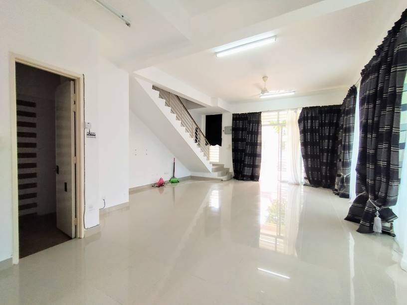 2 Storey Terrace ENDLOT Ampang Saujana Ampang