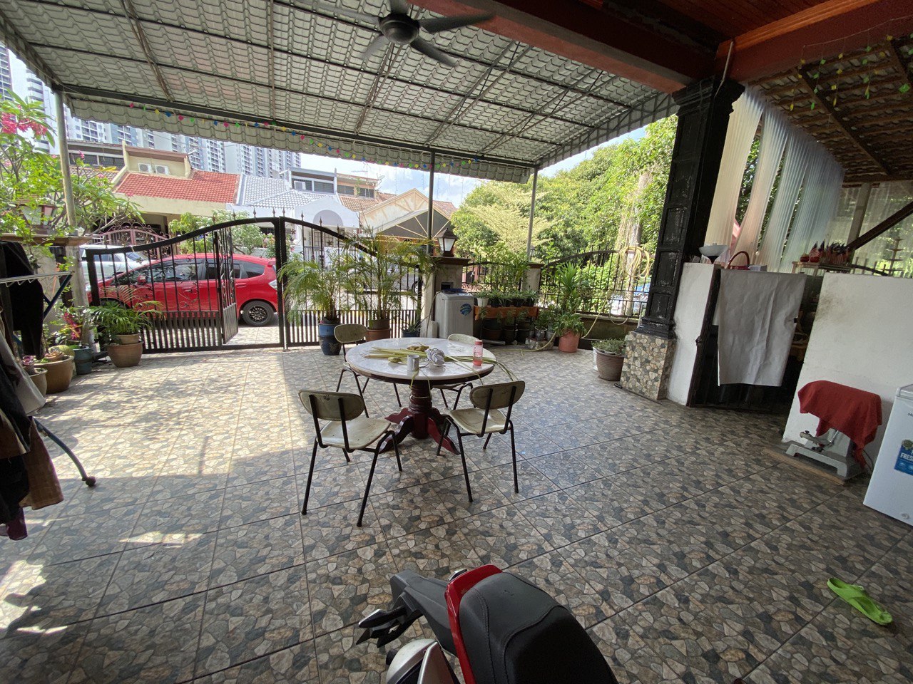 RENOVATED 1 Storey Terrace CORNER LOT Pandan Jaya - photo 2