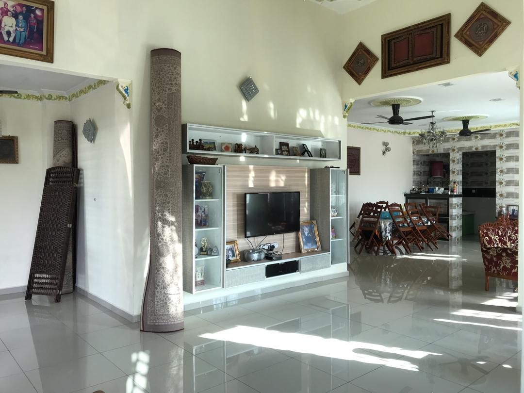 SEMI D 2 STOREY  JALAN TANJUNG RESANG Shah Alam