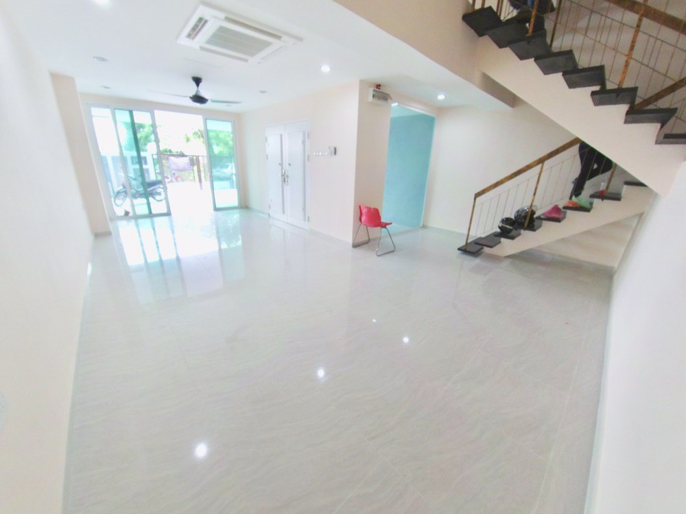 Double Storey, Taman Rasmi Jaya, Ampang - photo 3