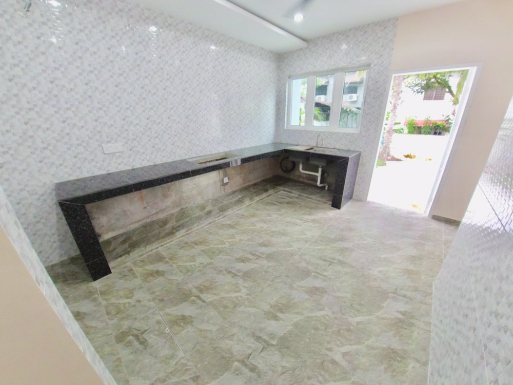 Double Storey, Taman Rasmi Jaya, Ampang - photo 4