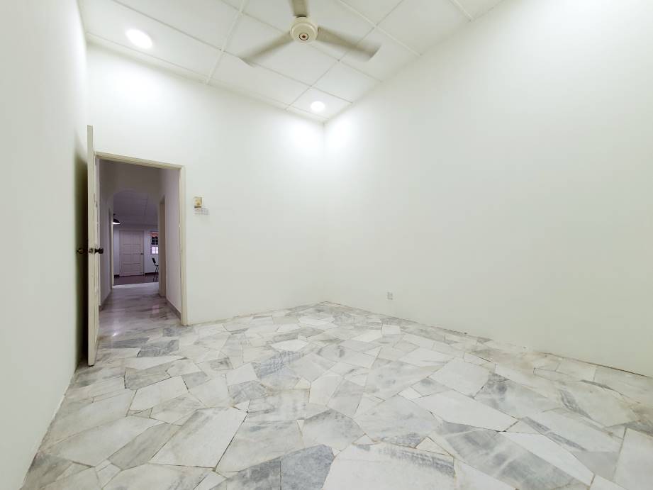 Taman Mawar, Taman Kinrara Seksyen 5 - photo 3