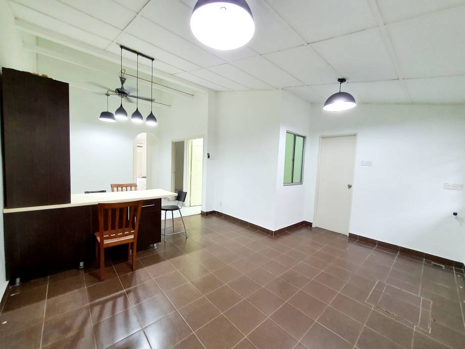 Taman Mawar, Taman Kinrara Seksyen 5 - photo 5