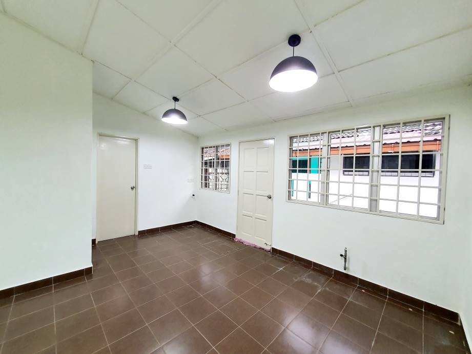 Taman Mawar, Taman Kinrara Seksyen 5 - photo 8