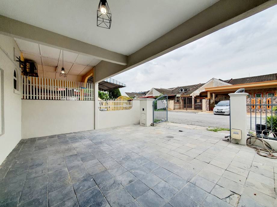 Taman Mawar, Taman Kinrara Seksyen 5 - photo 9