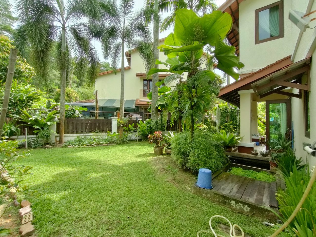 Taman Puncak Bukit Utama - photo 9