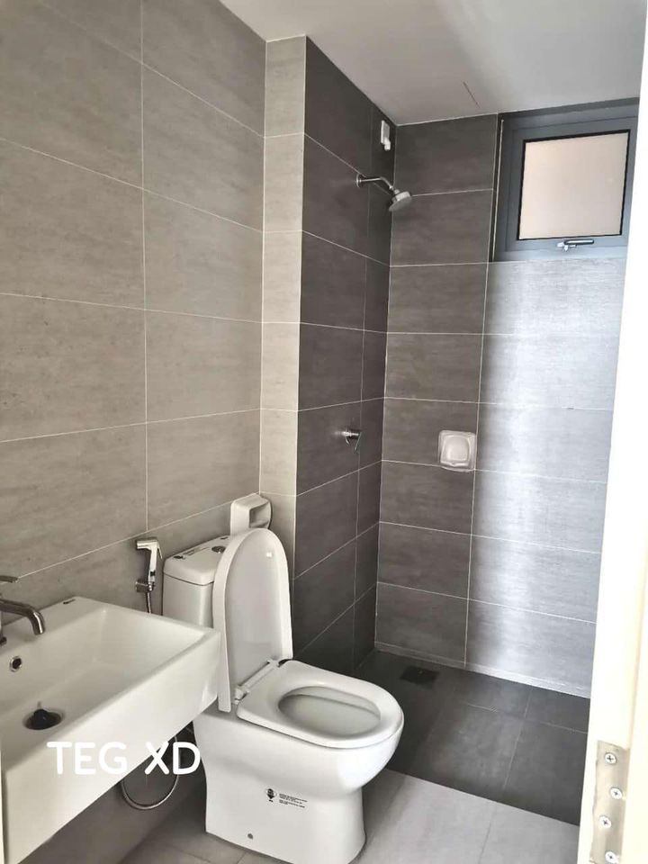 450k Gravit8 Condominium Klang 752sf 2R2B Tenanted - photo 3