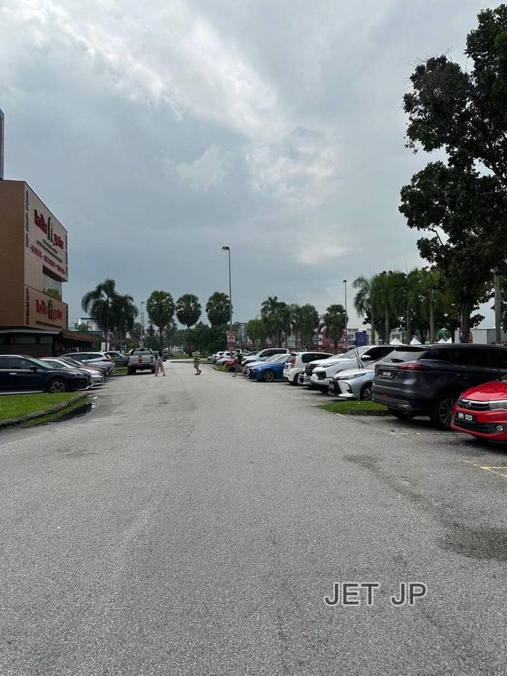 36k Bandar Botanic Klang 4Sty Corner Shop 43x75 - photo 3