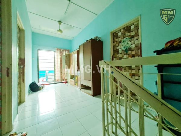 1 18mil Bandar Bukit Tinggi 2 2Sty 22x75 4R3B - photo 2