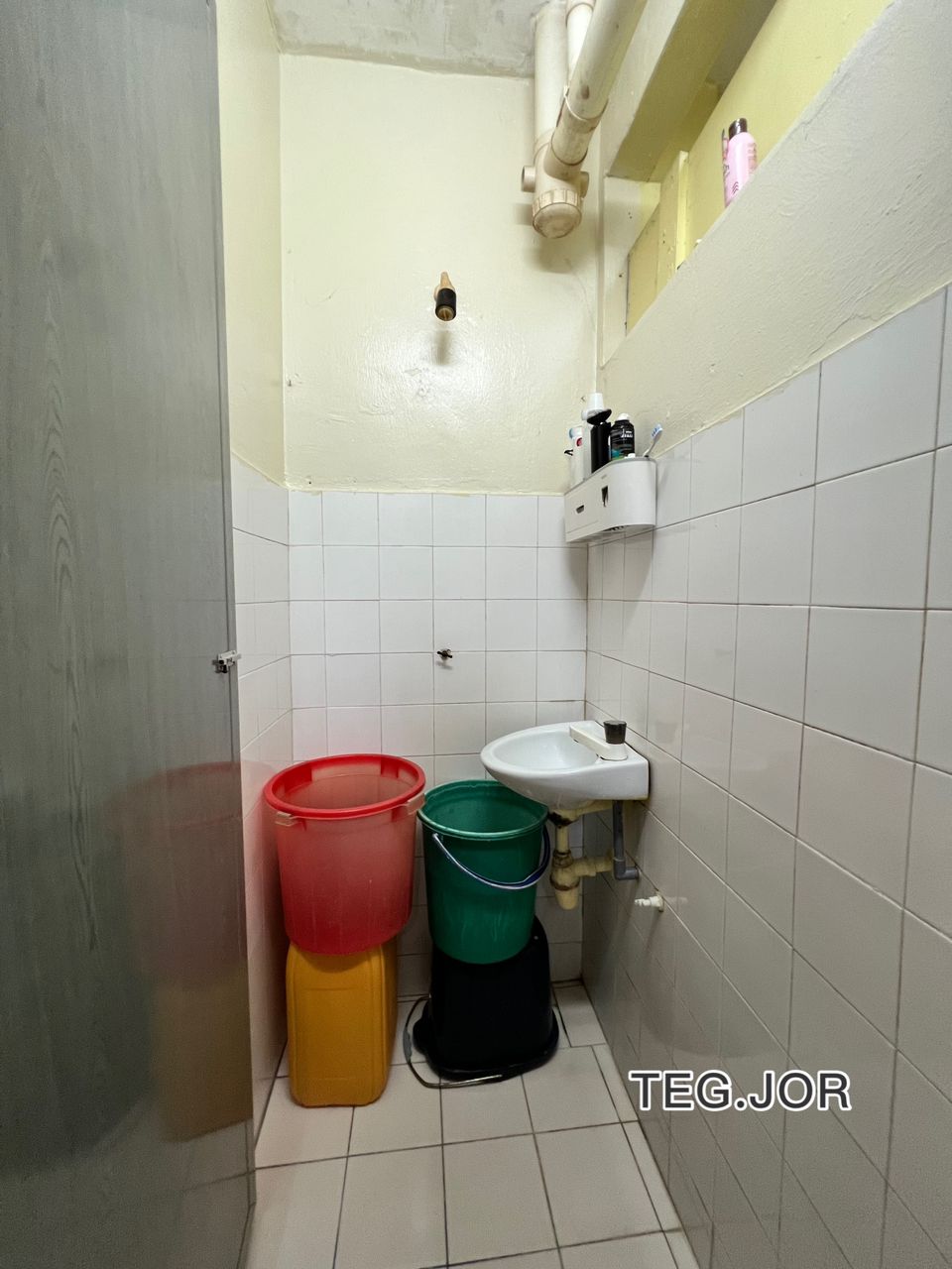 200k Bandar Bukit Tinggi 1 Flat 650SF 3R2B Reno - photo 6
