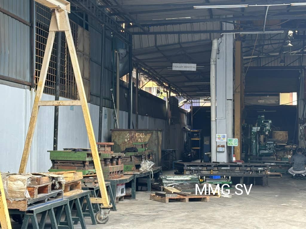 2 8mil Pandamaran Port Klang SemiD Factory 7kSF - photo 3
