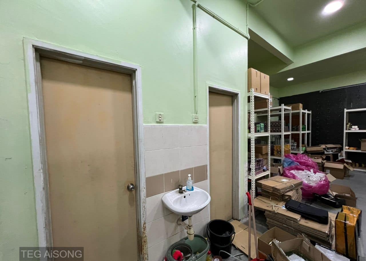 Ground Floor Shop Bukit Tinggi 2 Klang 22x85 Basic - photo 2