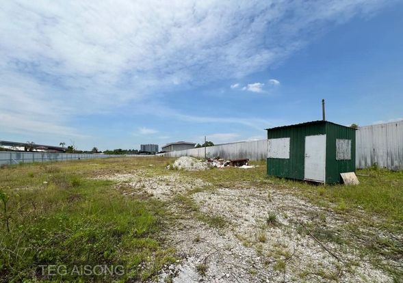 Limited Facing Mainroad Jalan Bukit Kemuning 2 Acr - photo 3