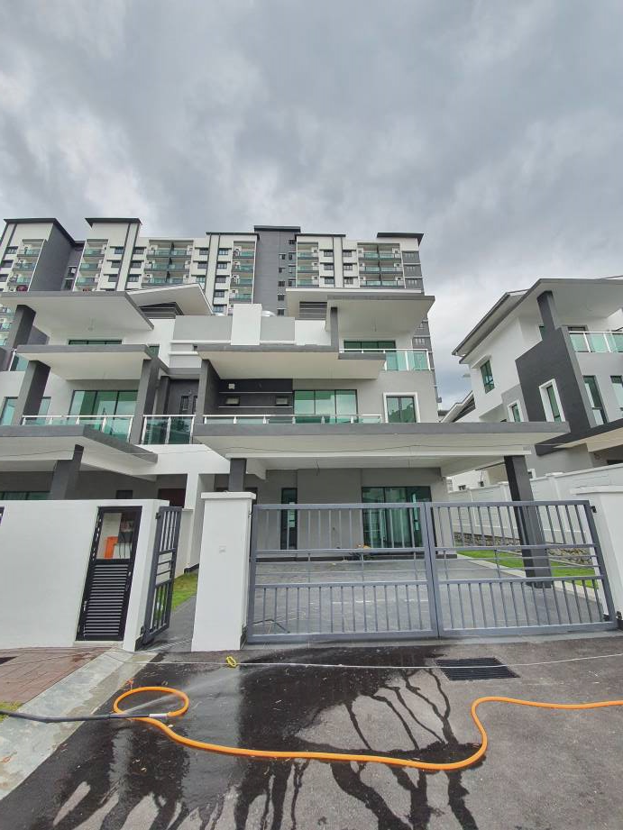 rafflesia residence semi D - photo 5