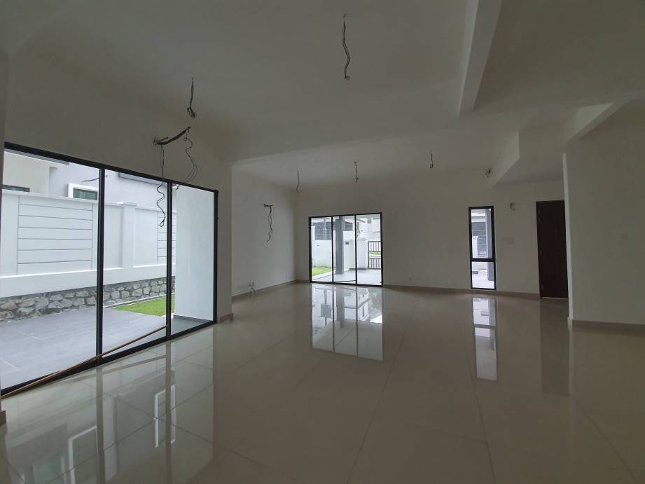 rafflesia residence semi D - photo 9