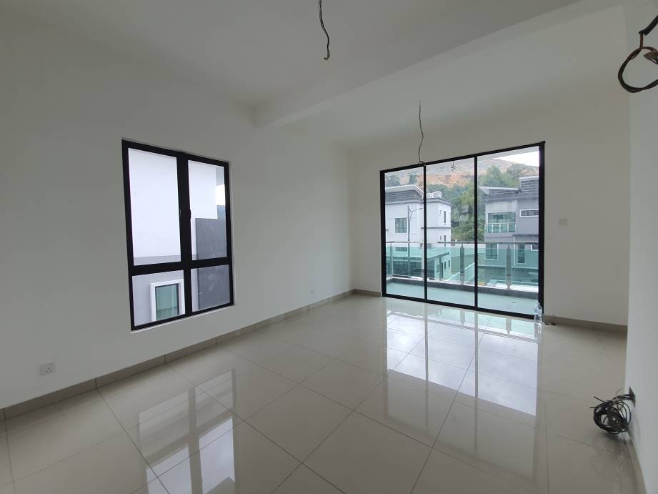 rafflesia residence semi D - photo 11