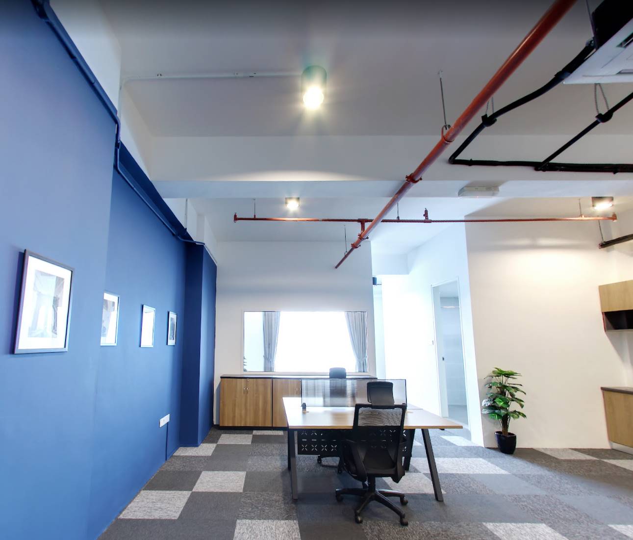 Metropolitan Square Commercial - photo 5