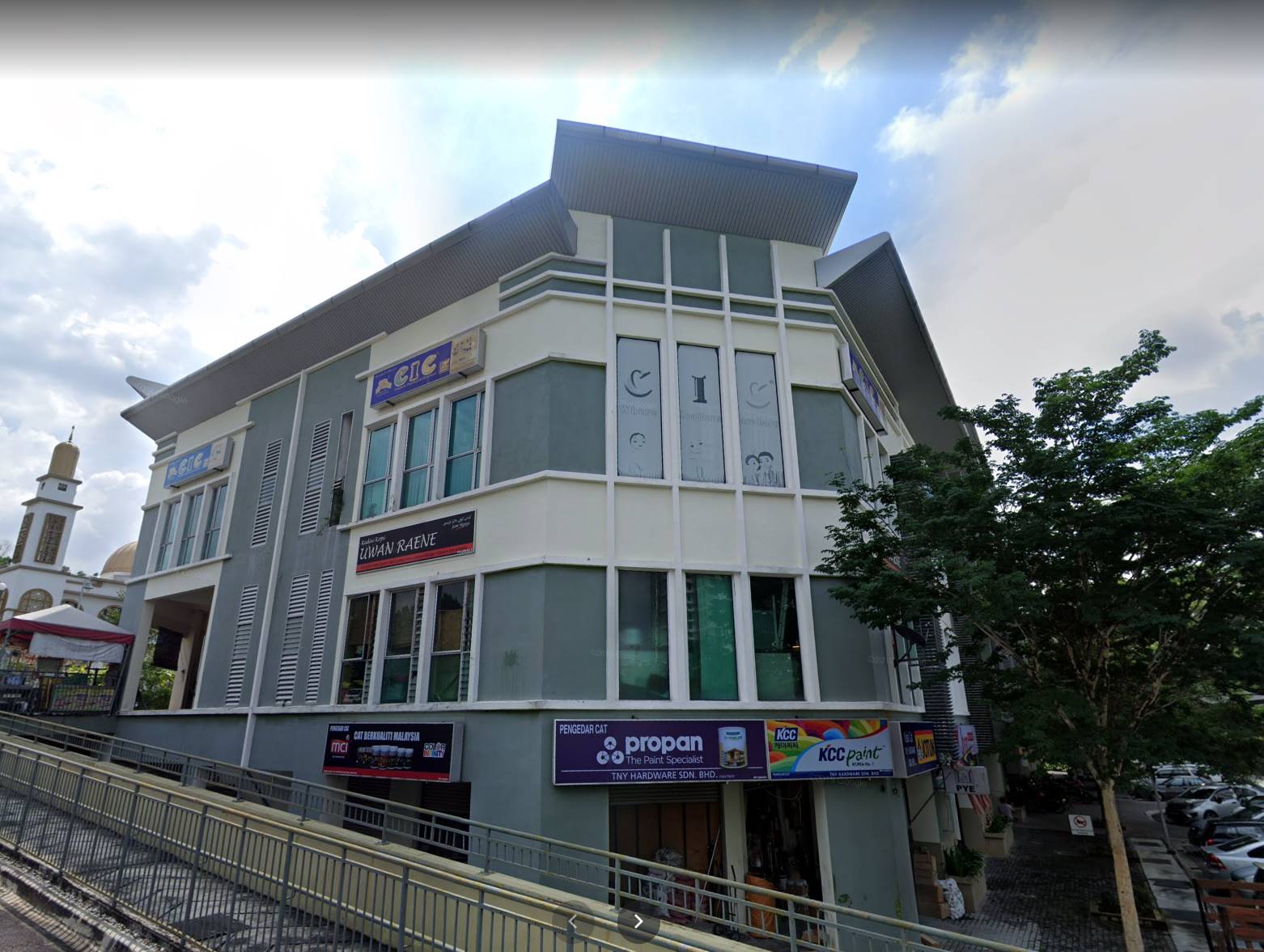 Greenpark Business Centre Taman Rimba Alam - photo 7