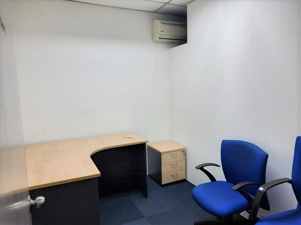 Leisure Commerce Square office - photo 4