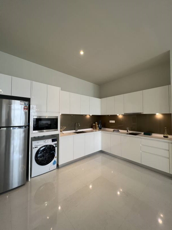 1 of 3 Pavilion Embassy 1211SF - photo 4