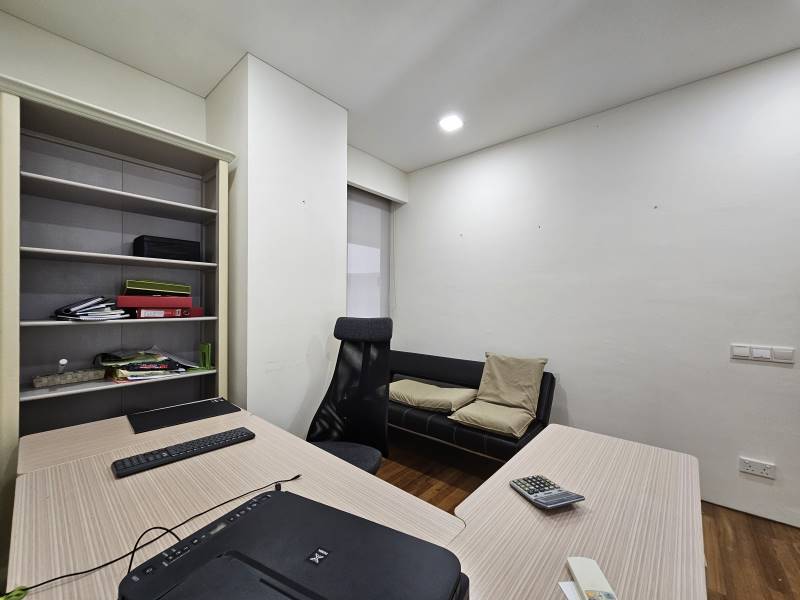 One KL KLCC Duplex Unit - photo 8